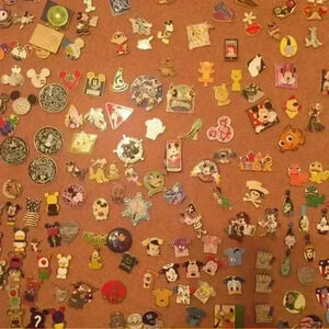 25 Disney Trading Pins – Random No Duplicate Lot